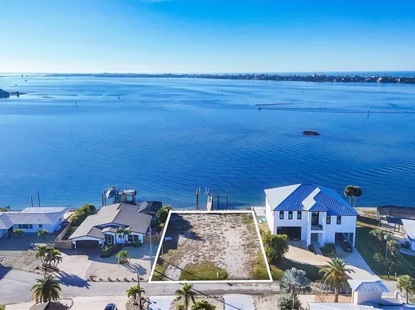 16 Southwind Dr Lot 25, Englewood, FL 34223