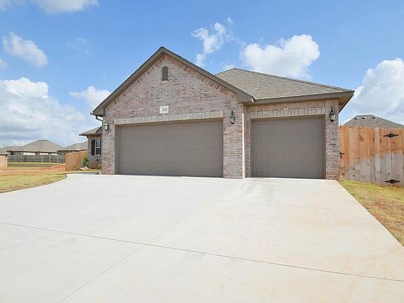 3rd image of 3101 Terrace Park Trl