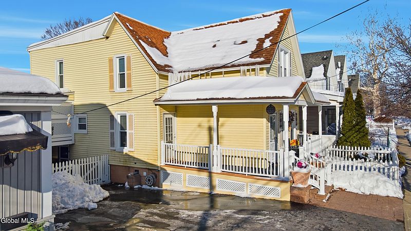 4th image of 113 Washington Avenue