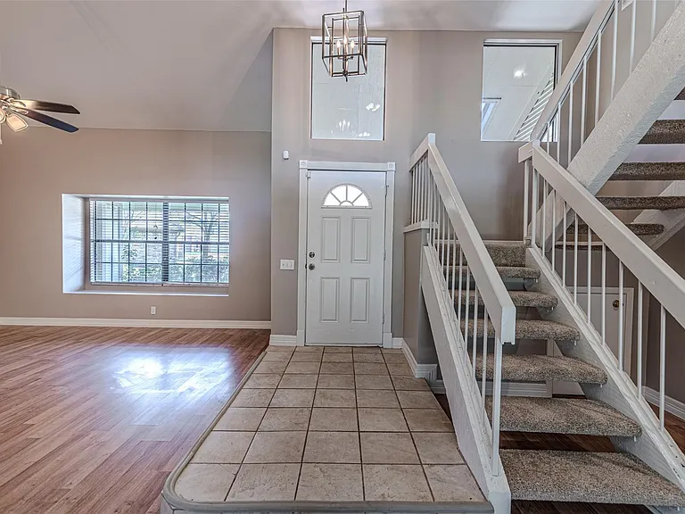 18506 Creekfield Ct — Photo 10