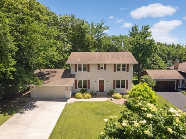 8103 Dakota Ln, Chanhassen, MN 55317