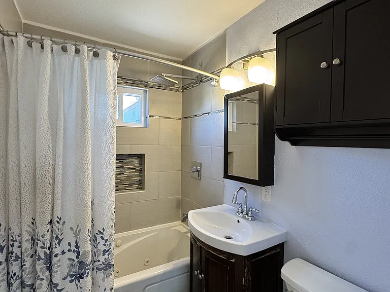 2745 W Archer Pl — Photo 15