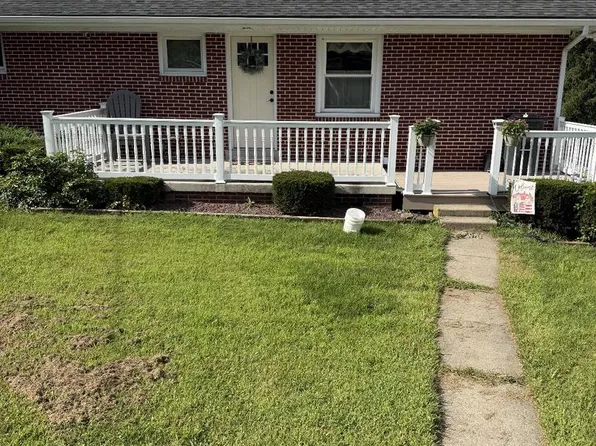 1445 Loop Rd, Lewistown, PA 17044