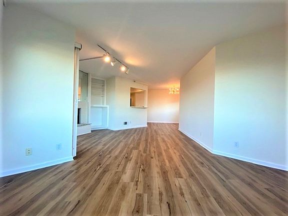 3rd image of 4463-4465 17th St #841R