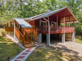 401 Suttles Rd, Franklin, NC 28734