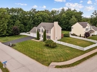 68 Lindsay Rd, Hooksett, NH 03106