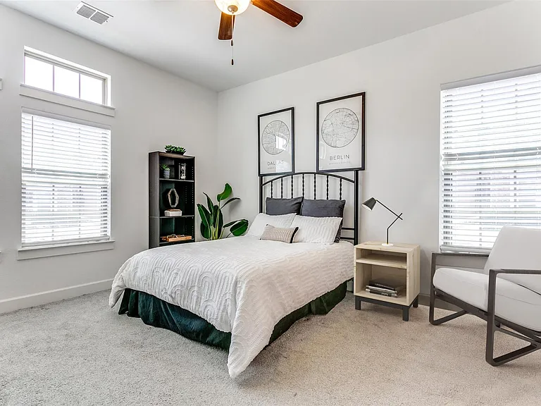 1258 Ocean Breeze Dr — Photo 10