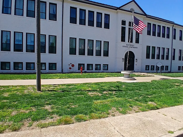 Roosevelt School Apartments — Photo 6