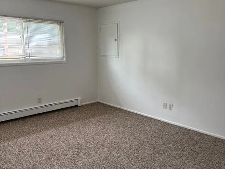 2188 Meadowlawn Dr — Photo 6