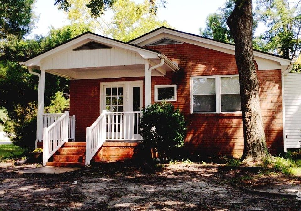 Beachy Bungalow