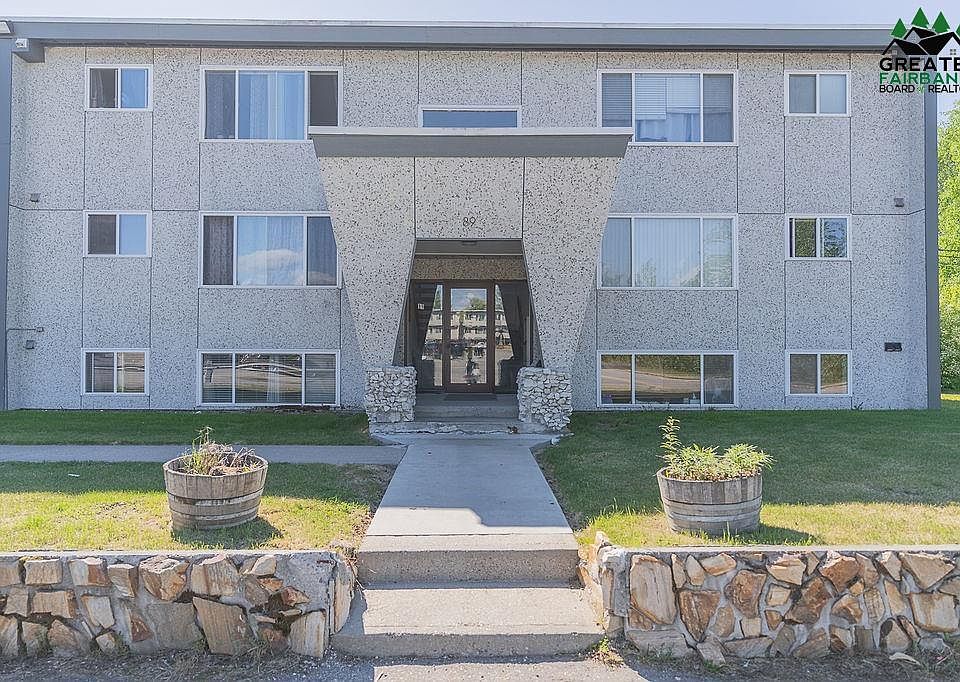 1st image of 89-1 Slater Dr W