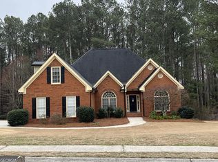 7524 Greens Mill Dr, Loganville, GA 30052