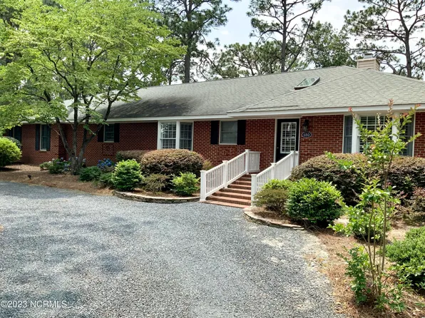180 Longleaf Road, Southern Pines, NC 28387
