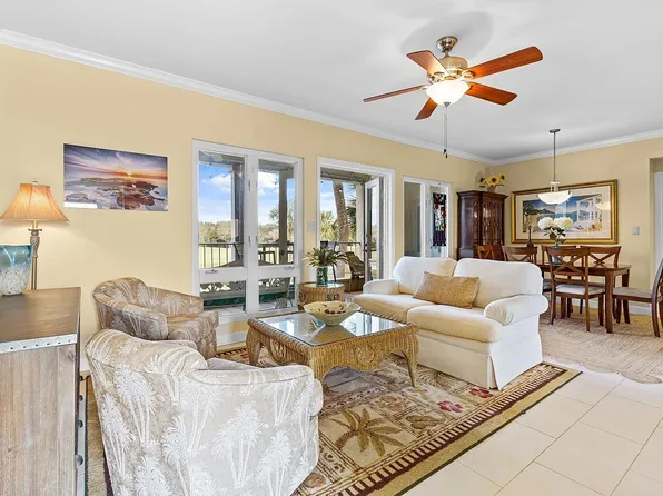 5020 Harmony Circle #203, Vero Beach, FL 32967