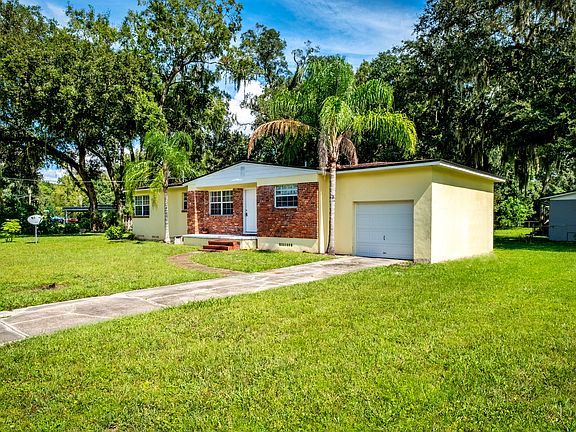 3rd image of 3804 N Miruelo Cir