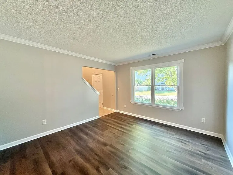 301 Siena Dr — Photo 5