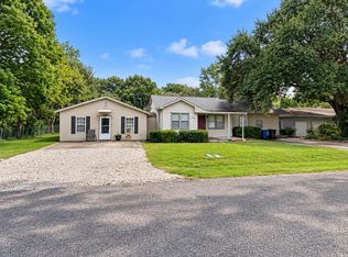 145 E Darby St, Bridge City, TX 77611