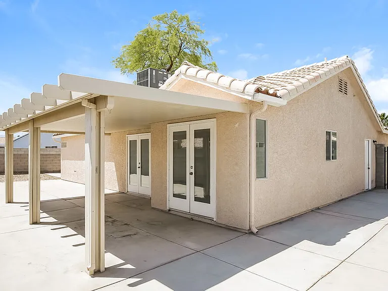 3927 Blue Coral Dr — Photo 15