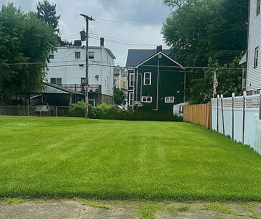 Back Lot, included bonus 