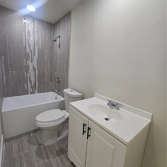 874 Apartment St E — Photo 11