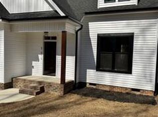 5132 Cardinal Cir, Sanford, NC 27332