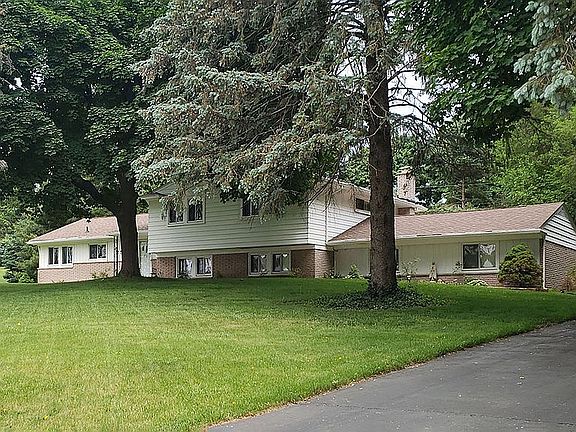 4th image of 2532 Lake Charnwood Dr