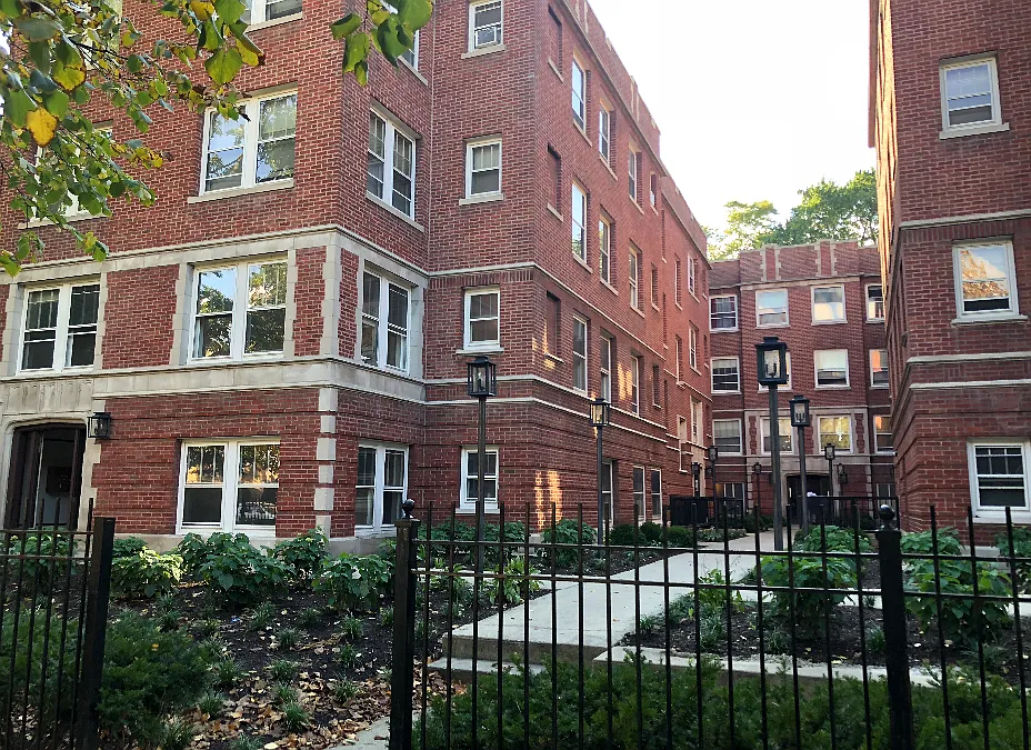 The Malden Residence — Photo 1