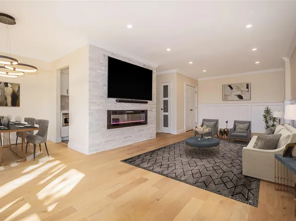 195 S. Middle Neck Road #3D, Great Neck, NY 11021