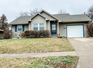 515 4th St NW, Altoona, IA 50009