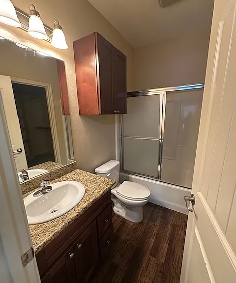1445 N Hill St #104 — Photo 13