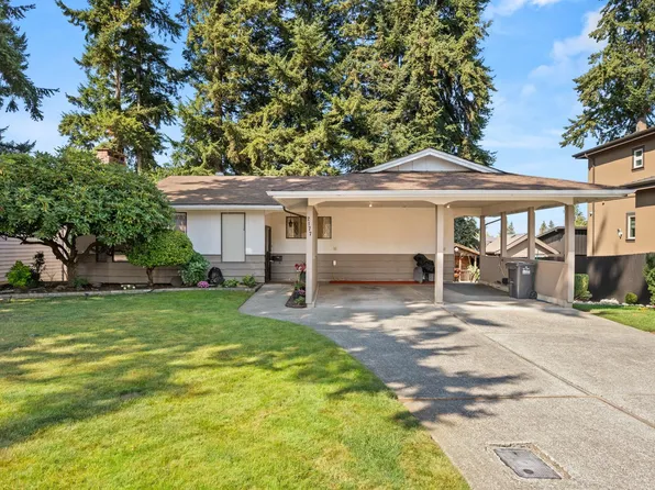 2177 Topaz St, Abbotsford, BC V2T 3W7