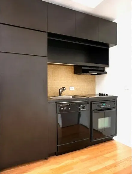 56 Pine St #16G — Photo 2