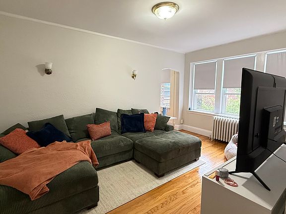 2nd image of 74 Strathmore Rd #27