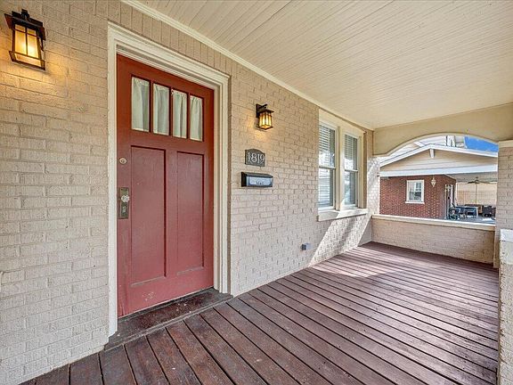 3rd image of 1819 Maiden Ln SW