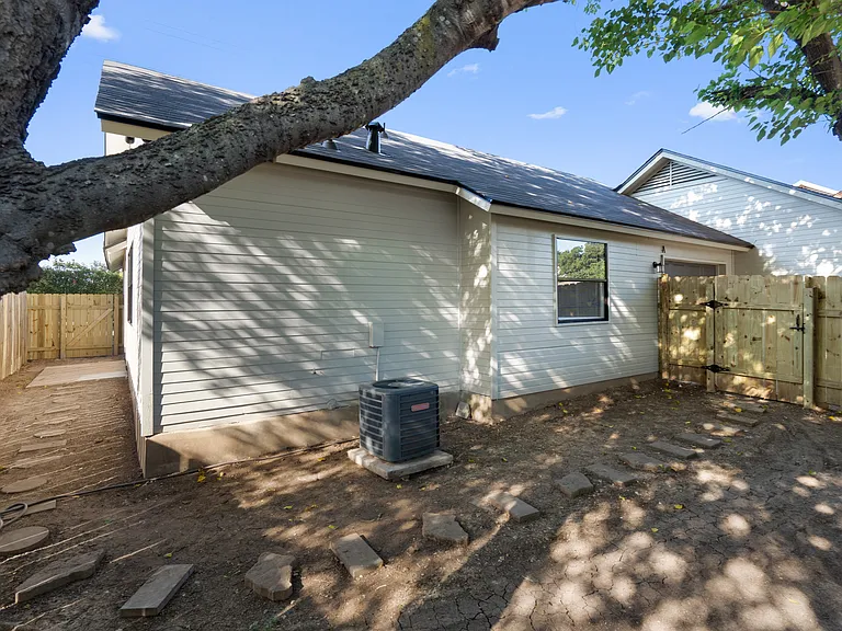 2909 W Slaughter Ln #B — Photo 53