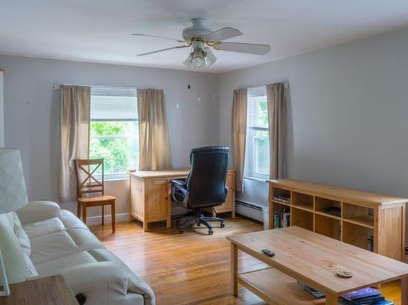 89 Paul Revere Rd APT 3