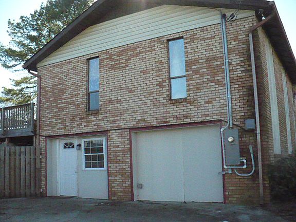 2nd image of 1015 Oxford Hills Dr