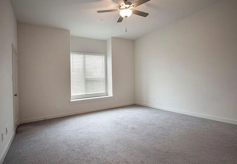 1763 Montgomery Dr — Photo 7