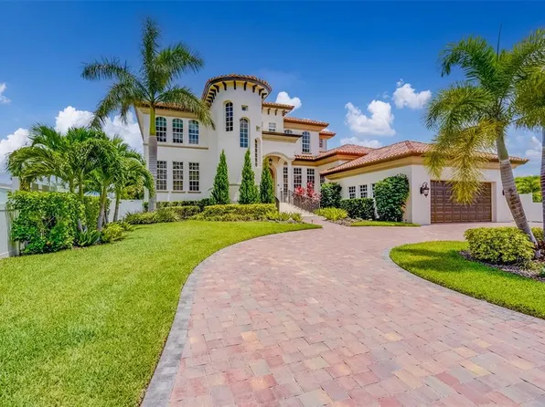 362 41st Ave, Saint Pete Beach, FL 33706