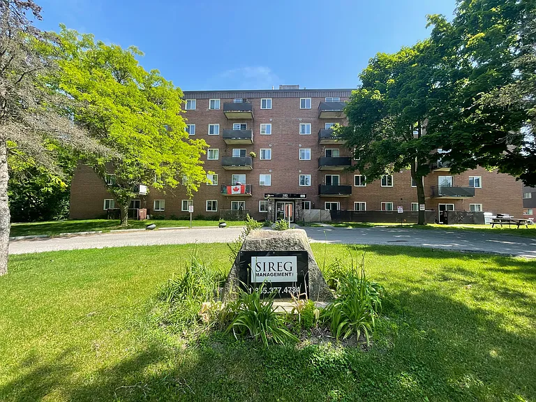 183 Lisgar Ave — Photo 4