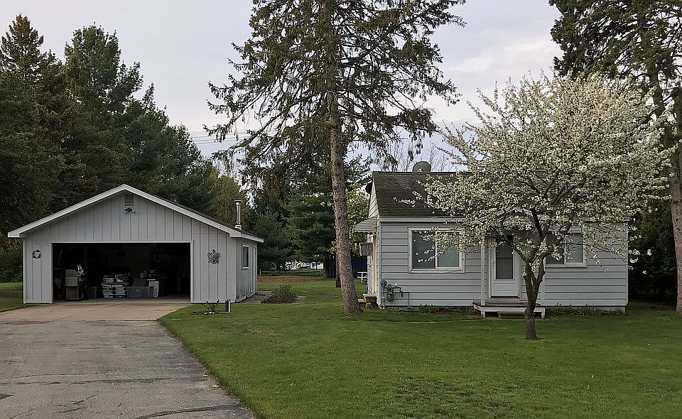 1st image of 7662 Schroeder Ave