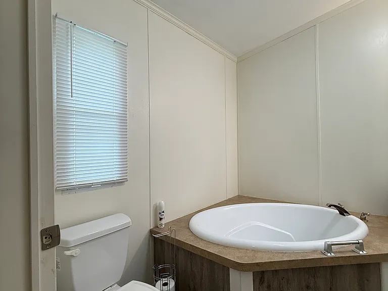 6077 E Juanita Rd — Photo 8