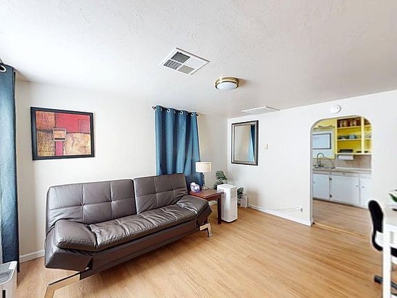 5th image of 335 Marie St