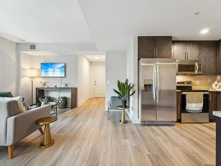 Ovation at Park Crest — Photo 16