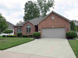 9038 Castlebury Dr, Temperance, MI 48182