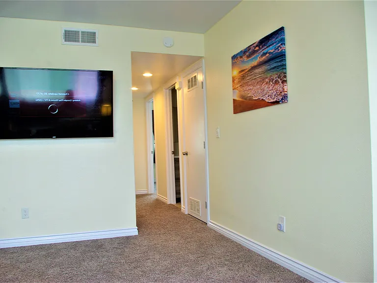 2633 Highland Ave #5 — Photo 10