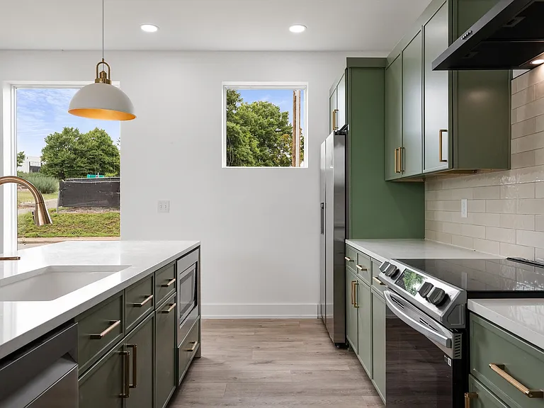 177 Little Green St #A — Photo 23