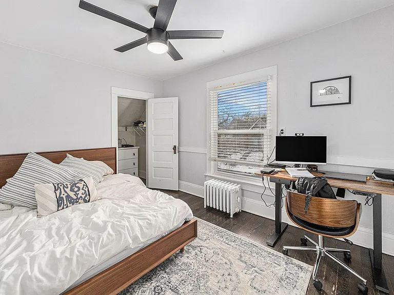 2428 Grove St — Photo 10