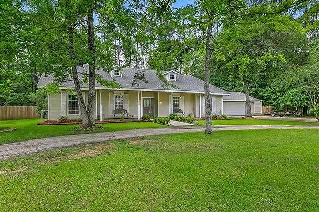 1st image of 312 Lexington Dr