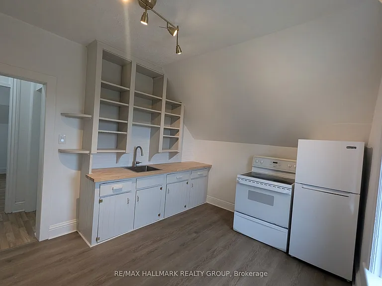 97 Almonte St #2 — Photo 6